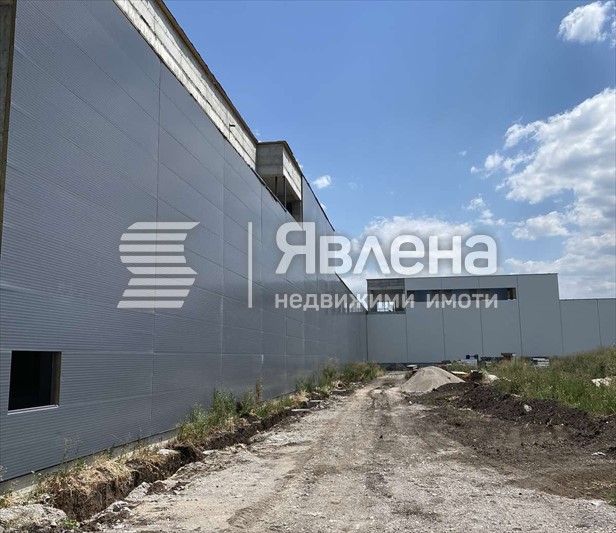 Продава се Склад в с. Лозен, Област София-град - 1000 кв.м за 1400 €/кв.м - Снимка #4