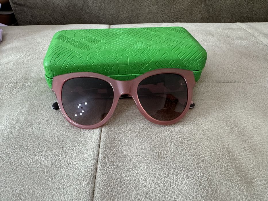 Слънчеви очила Love Moschino