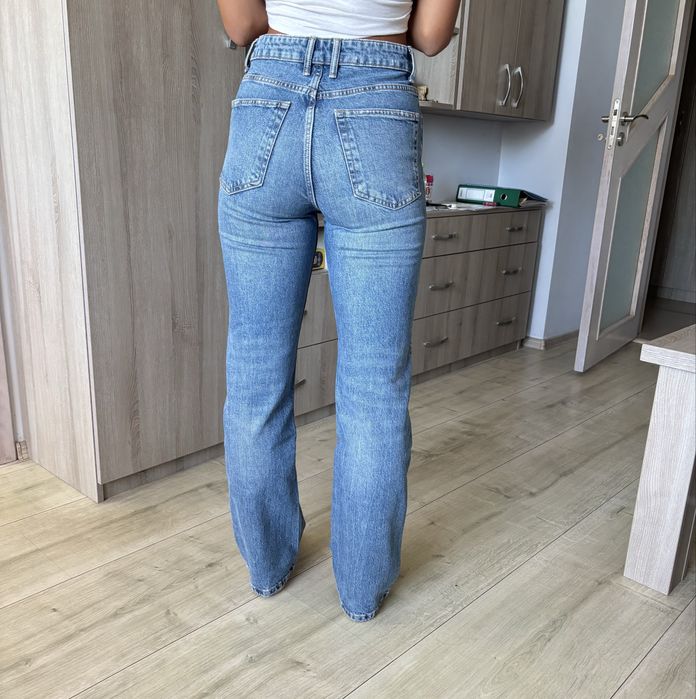 Сини дънки, ZARA
