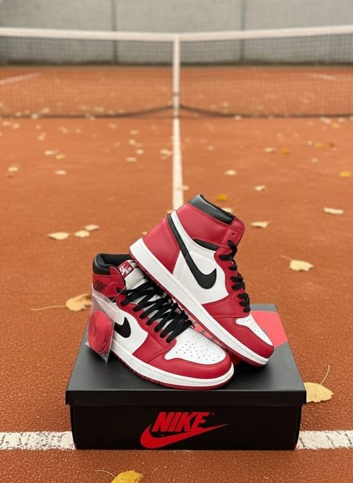 Adidasi Jordan 1 High Chicago Red