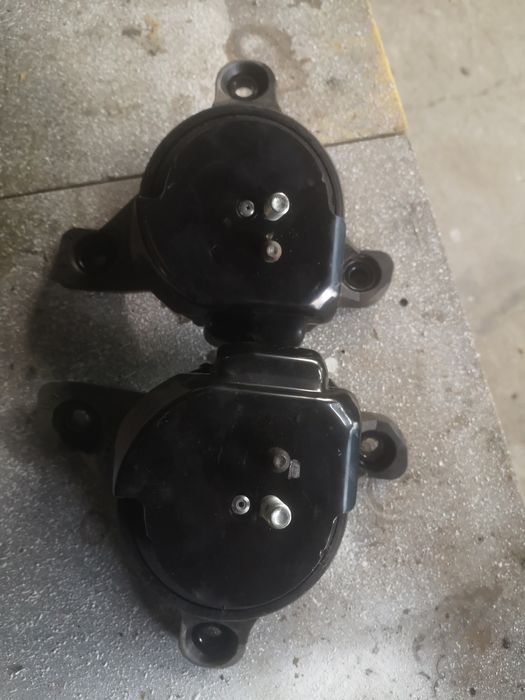 Продам подушки двигателя