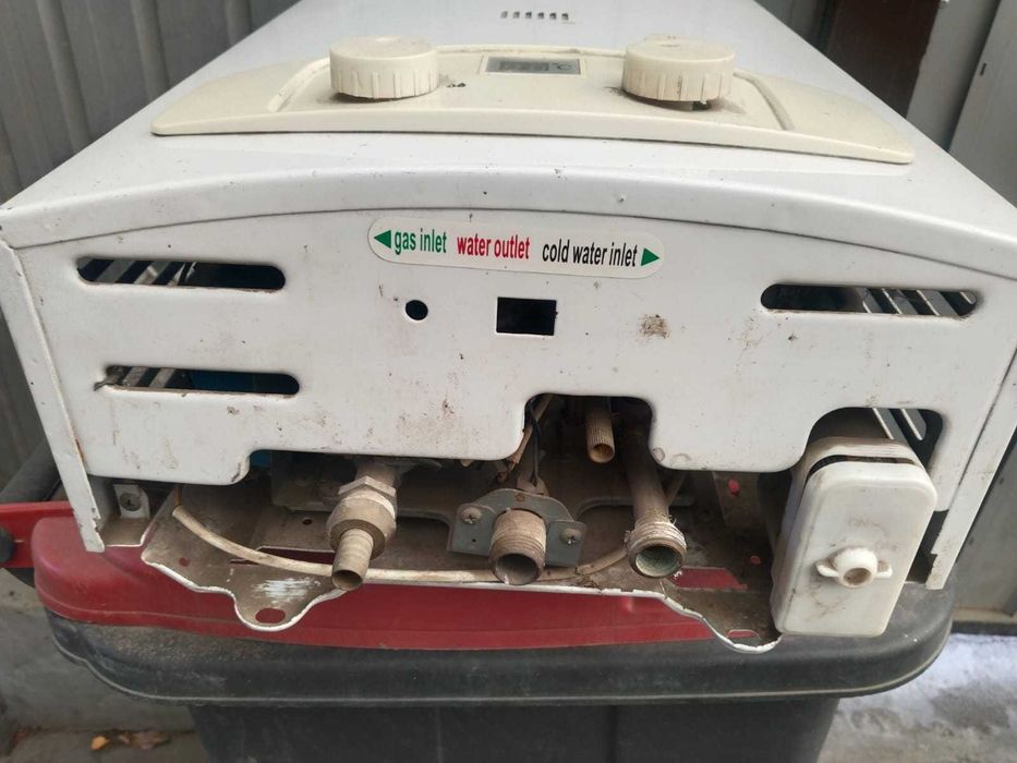 Газовый водонагреватель