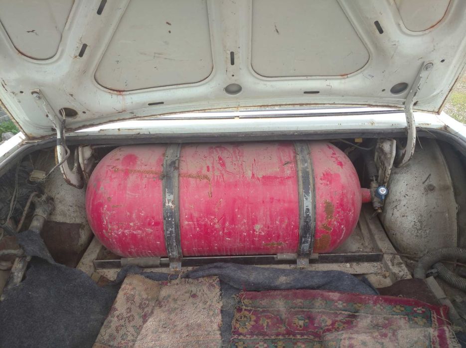 Продаю Волгу ГАЗ -31100