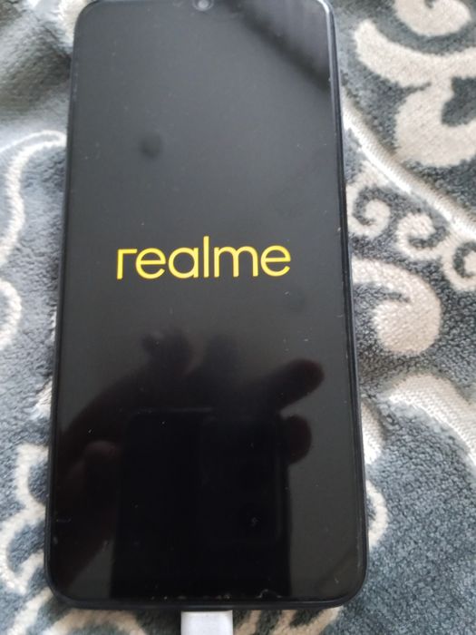 Продам сотовый телефон Realmi C35