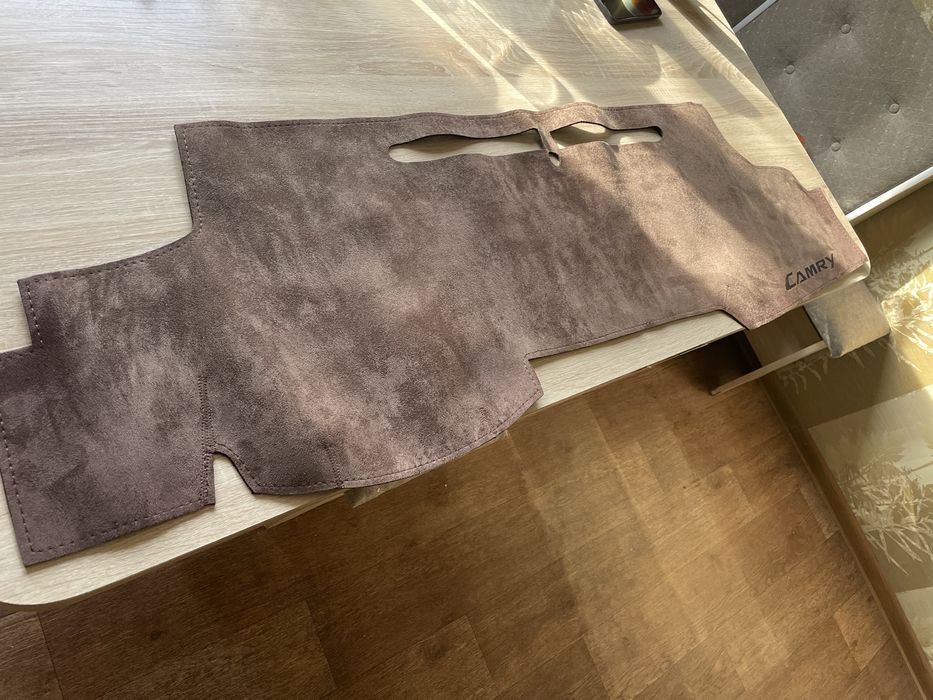 Накидка на панель Camry 70