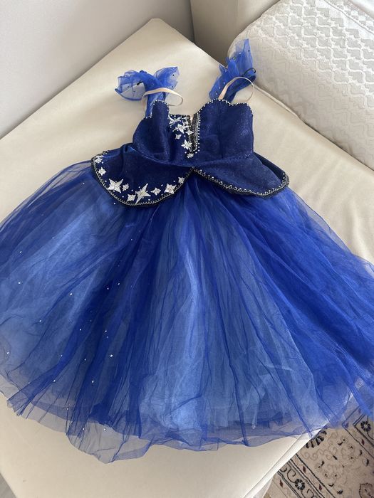 Красивое пышные  платья для девочки