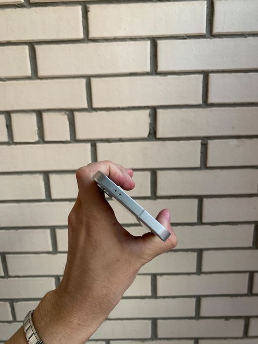 Samsung S24 128 gb Идеал Срочно!