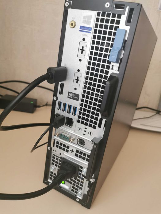 Продавам Dell Optiplex 5070 SFF