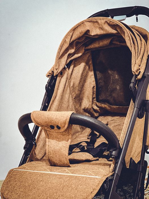 Коляска сатылыды