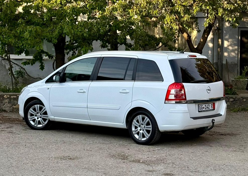 Opel Zafira / Bi-Xenon / 7 Locuri / Euro 5