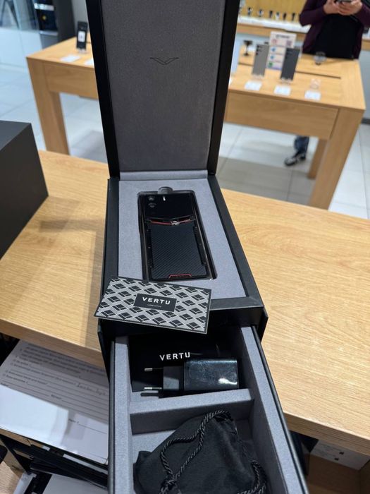 Ремонт сотовых Vertu толькл оригинал