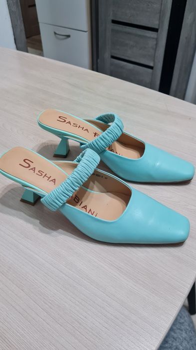 Продам обувь женскую