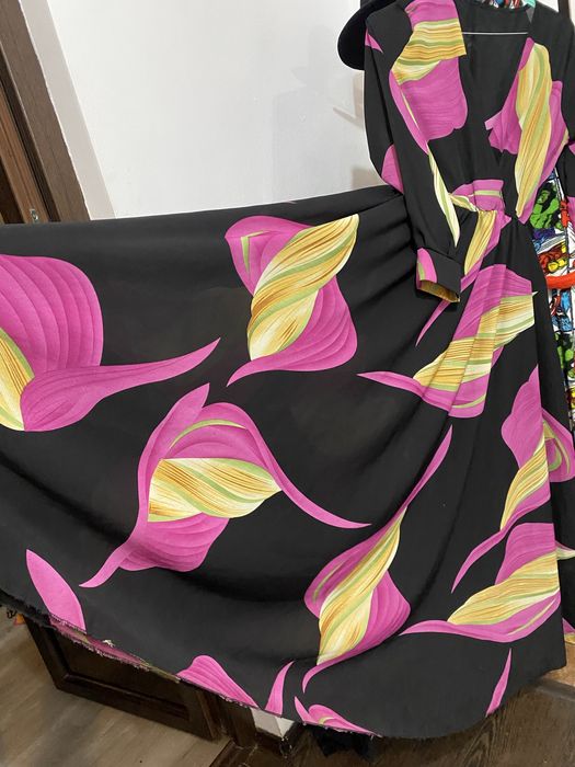 Rochie lunga aproape noua