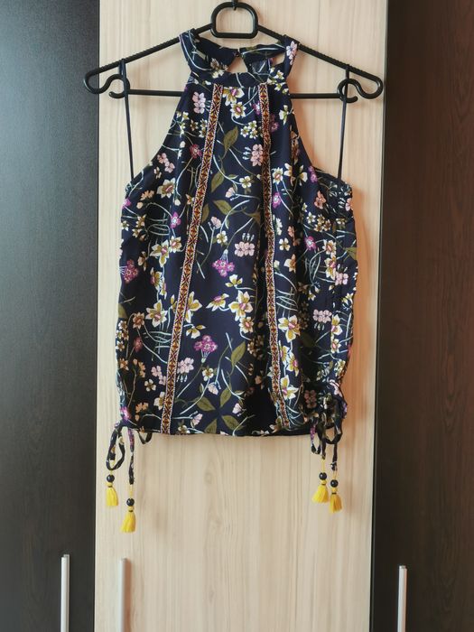 Сет от къси дънкови панталонки и флорален топ