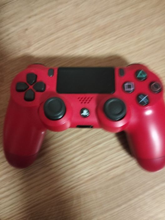 Vând PS4 nu pornește