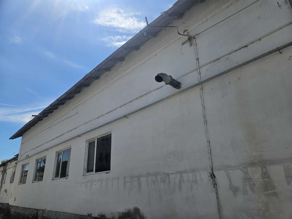 Inchiriere sau vanzare fabrica hala magazii depozitare 2600 mp si teren 4000 mp