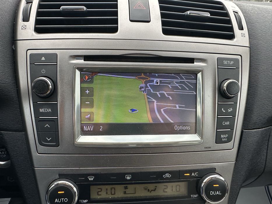 Навигация за Тойота Авенсис Т27