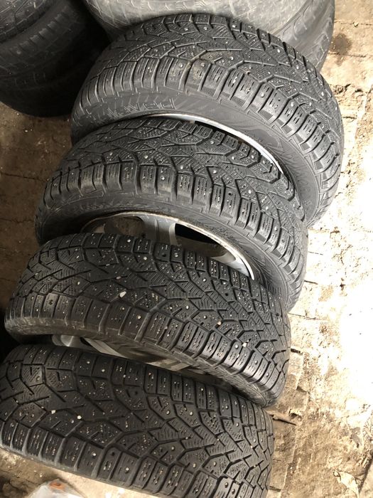 Продам срочно резину с дисками