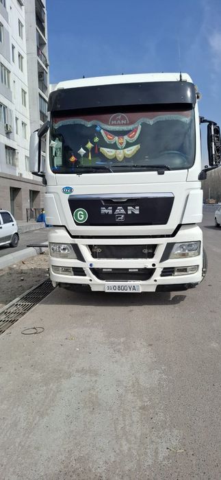 Man mega Mega yarim tirkama kanteravoz