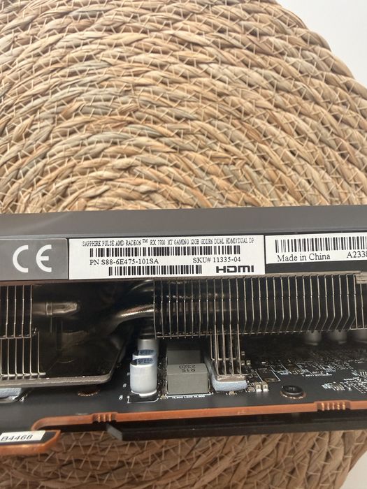 Placa video AMD Radeon RX 7700 XT 12GB