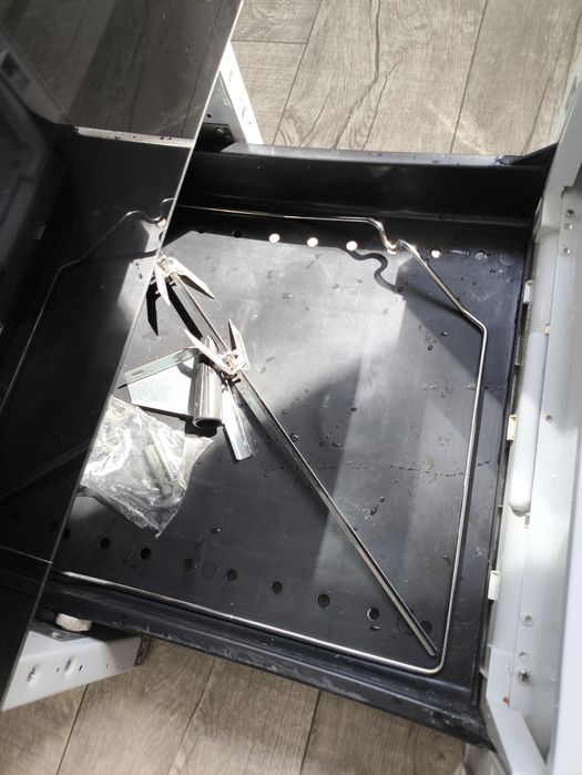 Продам электроплиту