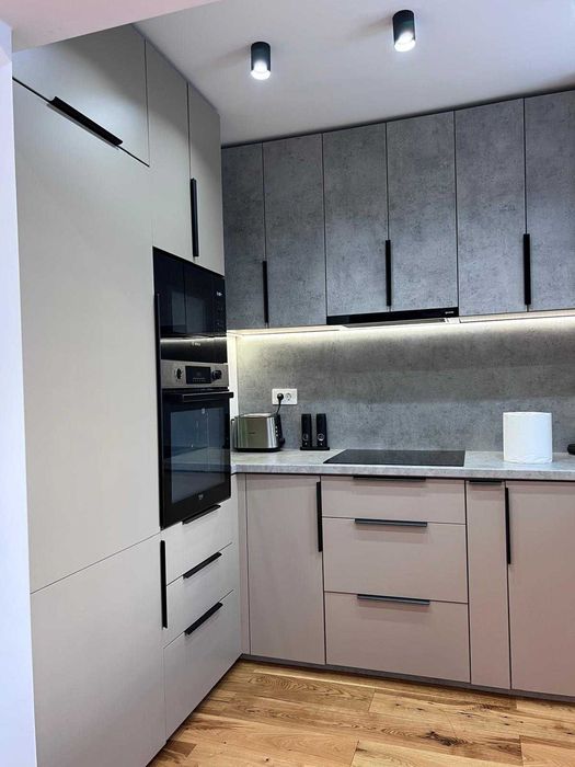 Închiriere apartament 3 camere Palas