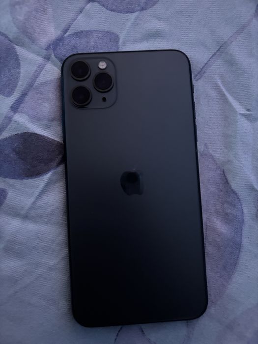 Продам айфон 11 про макс