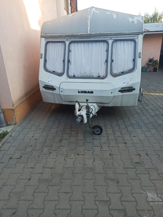 Vând rulotă sau schimb cu remorcă cort