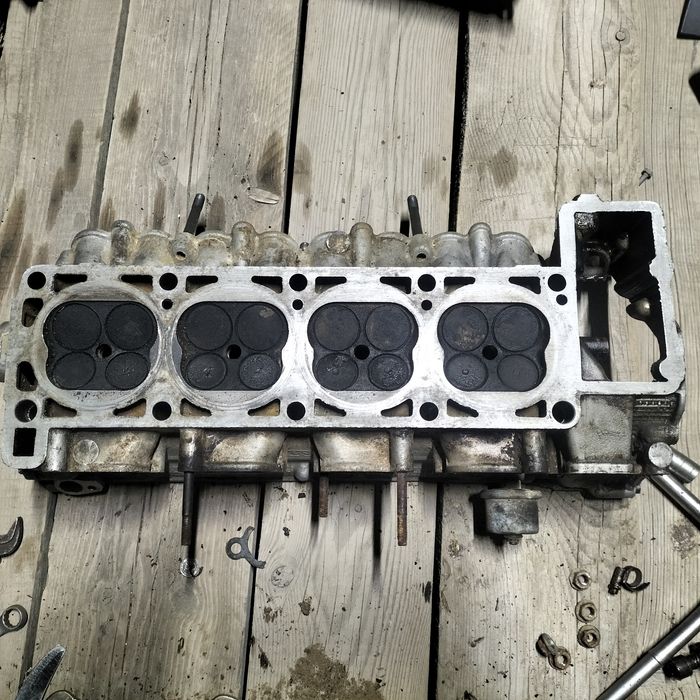 Продам головку на газель змз плита мотор  405 гбц б/у