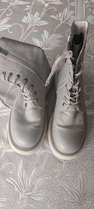 Дамски обувки от естествена кожа