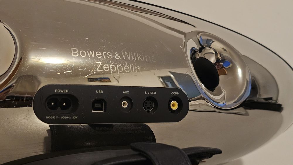 Boxă Bowers&Wilkins Zeppelin