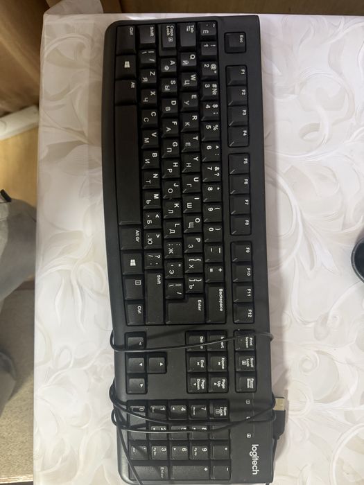 Logitech клавиатура и мышь