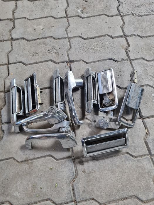 Продам на авто  замки