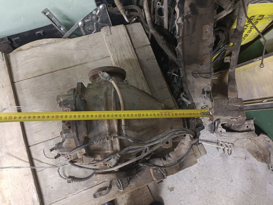 Запчасти на Мерседес w140