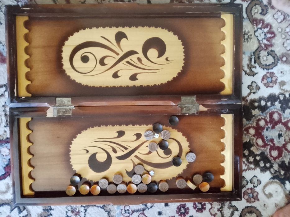 Продаю сумка виво новая,часы новые ,штанга 40 кг советская юность ,нар