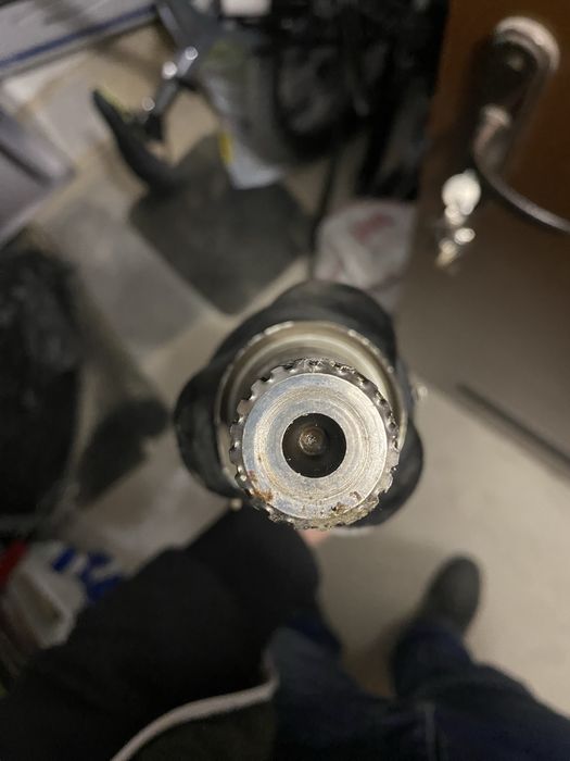 Полуоска предна дясна за ТОЙОТА АВЕНСИС Т25 1.8 TOYOTA AVENSIS T25