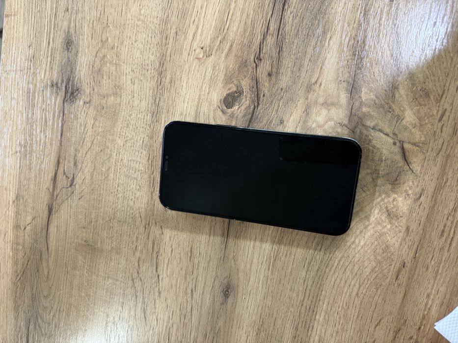 iPhone 12 с гарантией