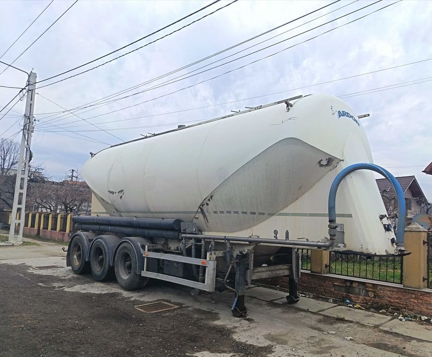 Semiremorca Cimentruck