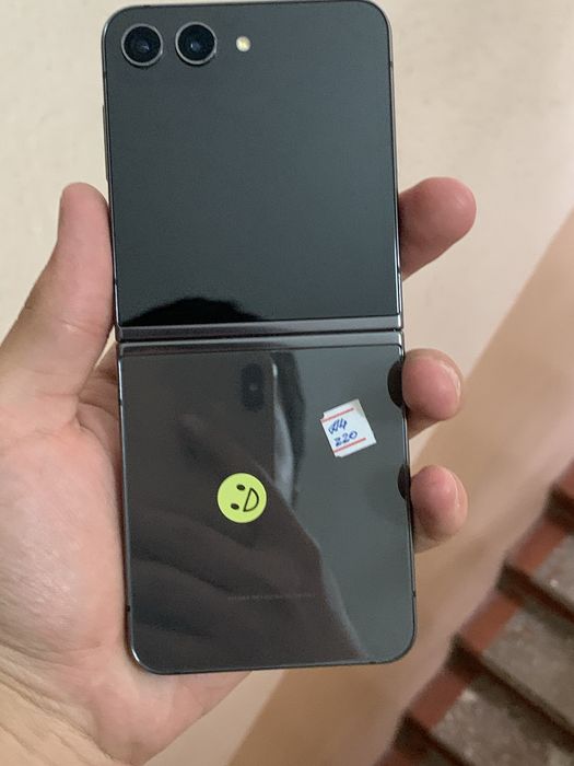 Samsung Z flip 5 imei bilan 250 y.e