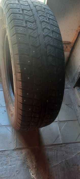 Резина зимняя 225/70/15С