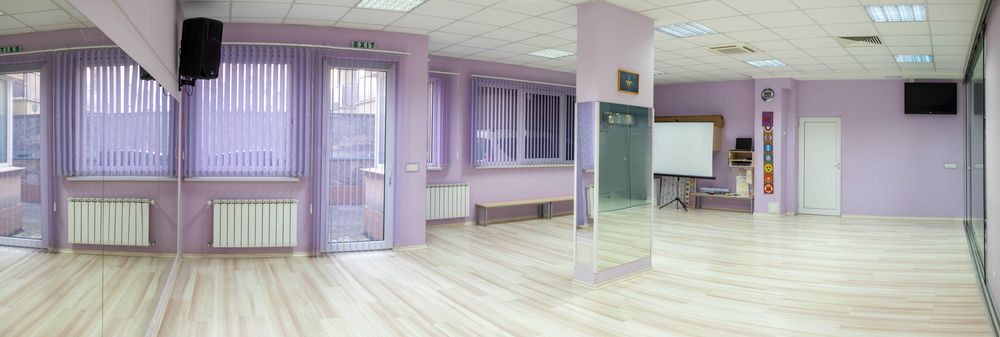 Зали под наем /за презентации, събития, тържества/, с кафе-бар зона!