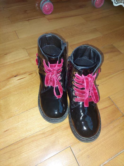 Ghete și UGG fetite