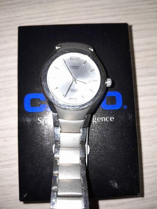 Vând ceas Casio dama
