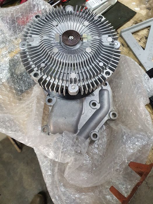 Нова водна помпа със виско за nissan нисан 3.0