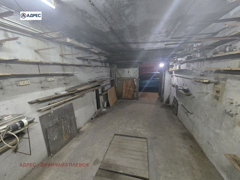 Продава се Гараж / Паркомясто в Плевен, Сторгозия - 19 кв.м за 671 €/кв.м - Снимка #2