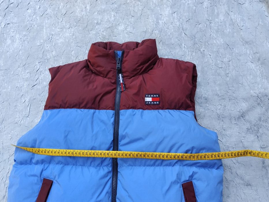 Vând vestă de bărbați Tommy Hilfiger originală!