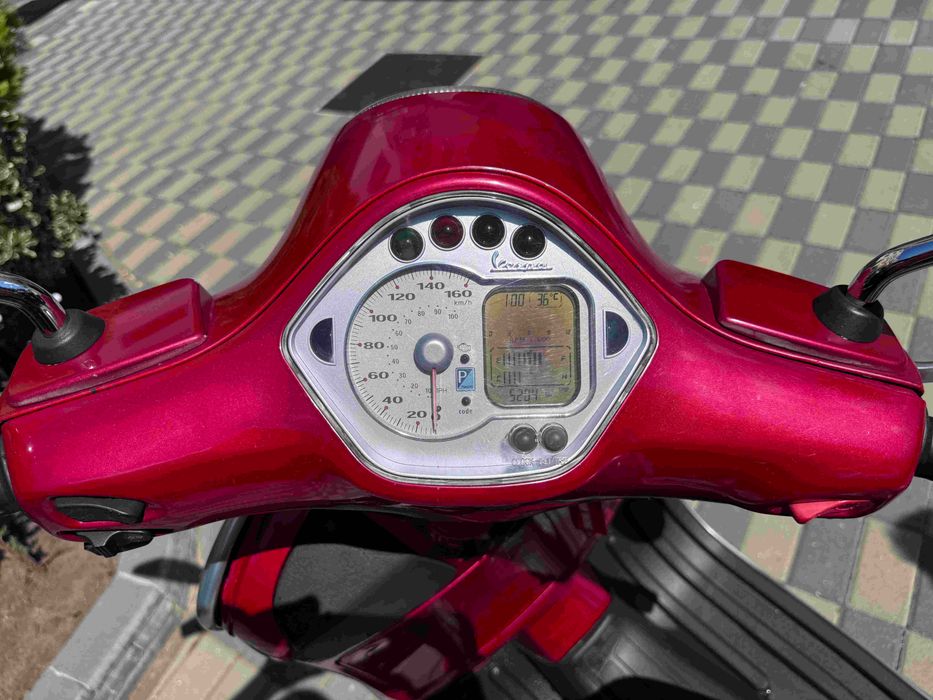 Vand Vespa GTS 250ie