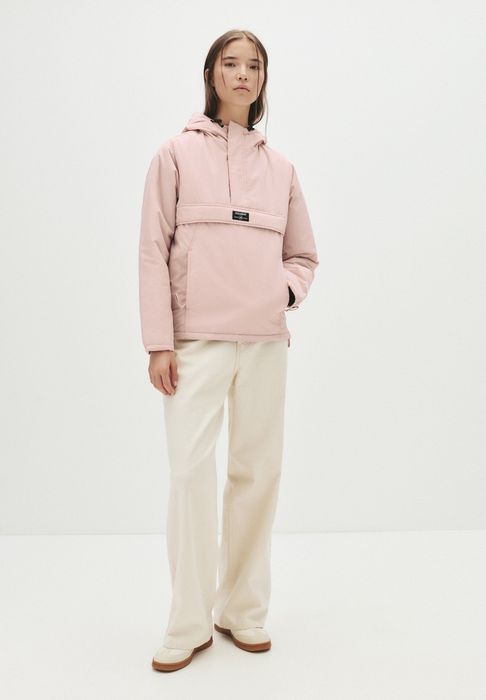 Яке на Pull and Bear