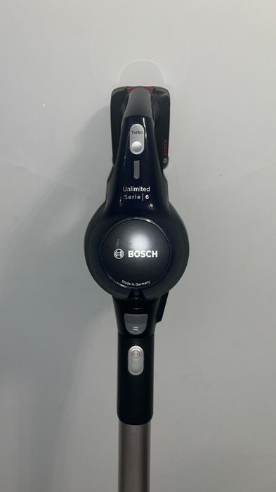 Вертикальный пылесос BOSCH