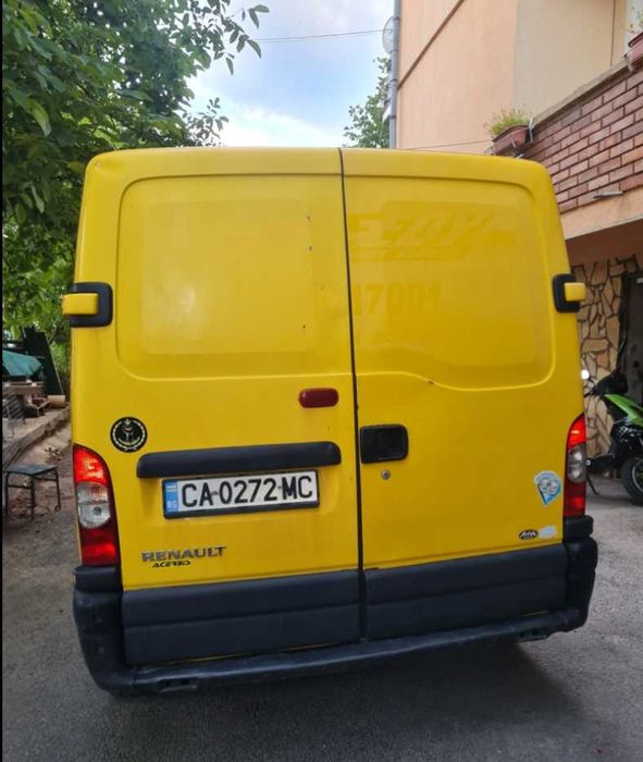 Товарен бус Renault Master